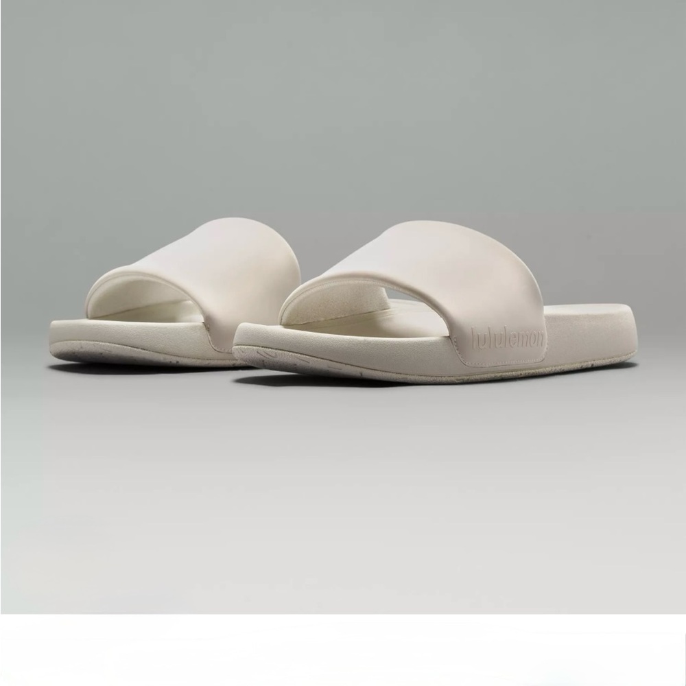 lululemon Restfeel Slide - Size 6